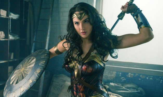 Gal Gadot Surprises Children’s Hospital Dressed as Wonder Woman